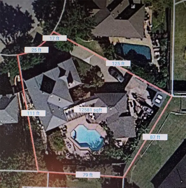 2136 Brownstone Court, Grapevine, TX 76051