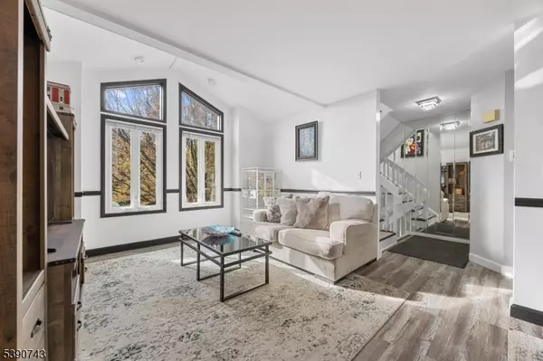 Saddle Brook Twp., NJ 07663,39 Sampson St