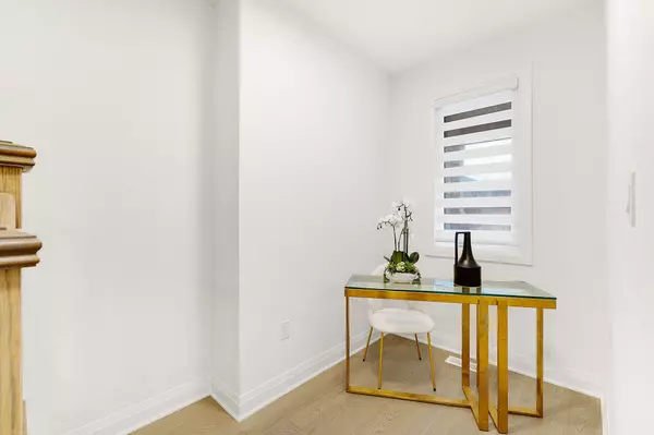 Oakville, ON L6H 7G1,3079 Langdon RD