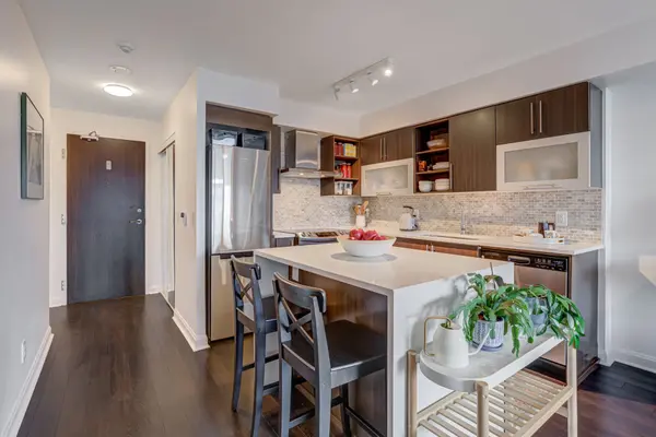 Toronto W08, ON M9A 0A1,1 Michael Power PL #1906