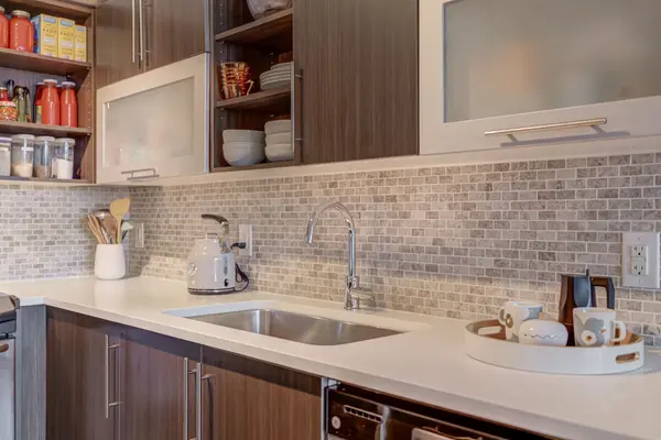 Toronto W08, ON M9A 0A1,1 Michael Power PL #1906