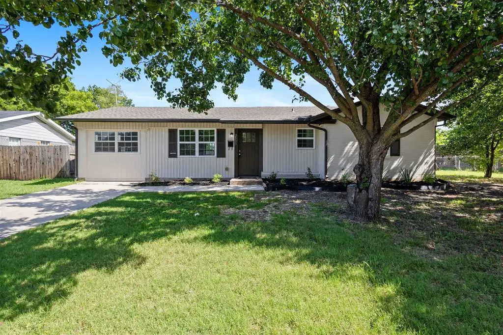 2511 Gregory Drive, Mesquite, TX 75150