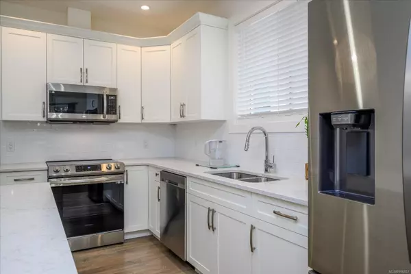 Nanaimo, BC V9T 4N6,2339 York Cres