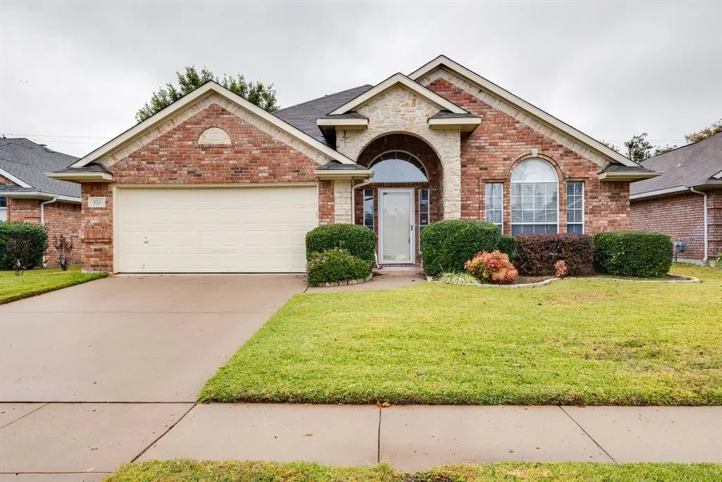 320 Chantilly Court, Hurst, TX 76054