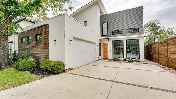 5326 Manett Street,  Dallas,  TX 75206