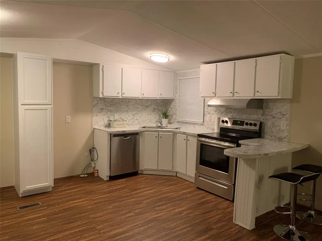 Alvarado, TX 76009,6904 Cow Pasture Street