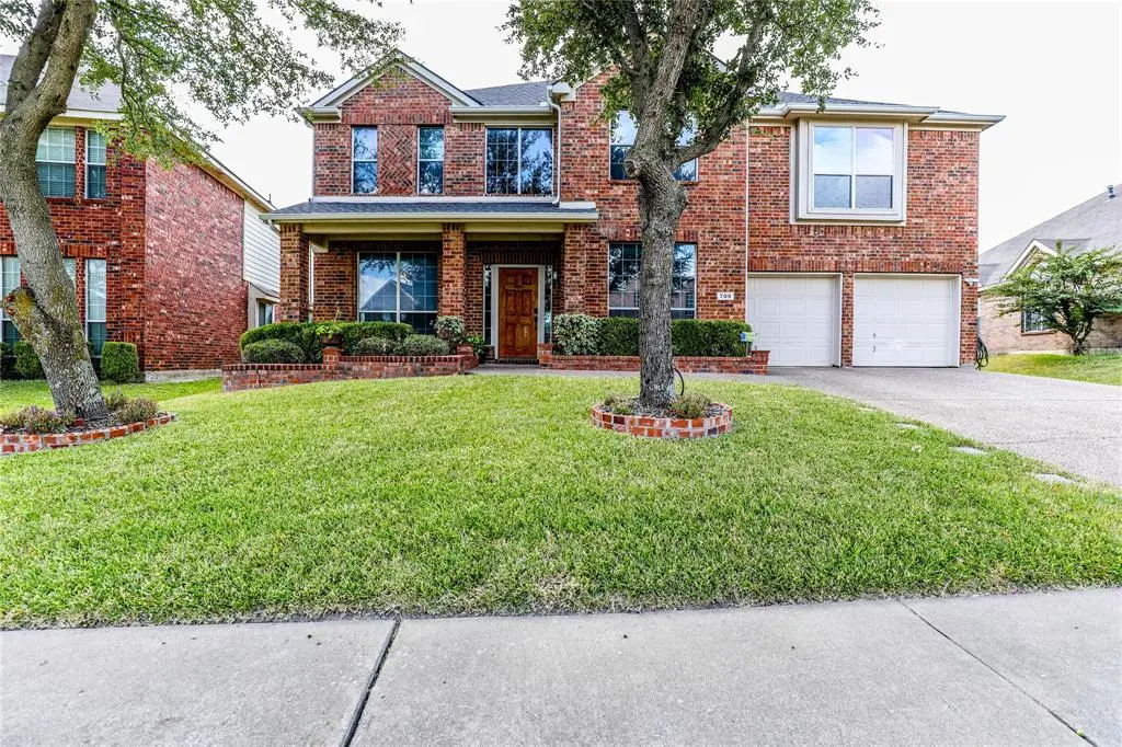 709 Mulberry Lane, Desoto, TX 75115