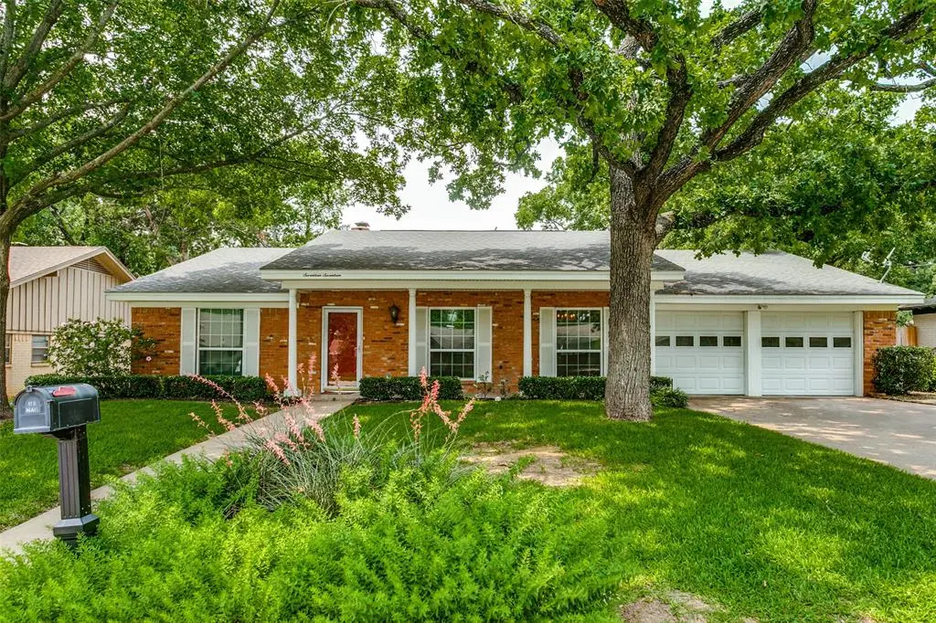 1717 Acorn Lane, Hurst, TX 76054