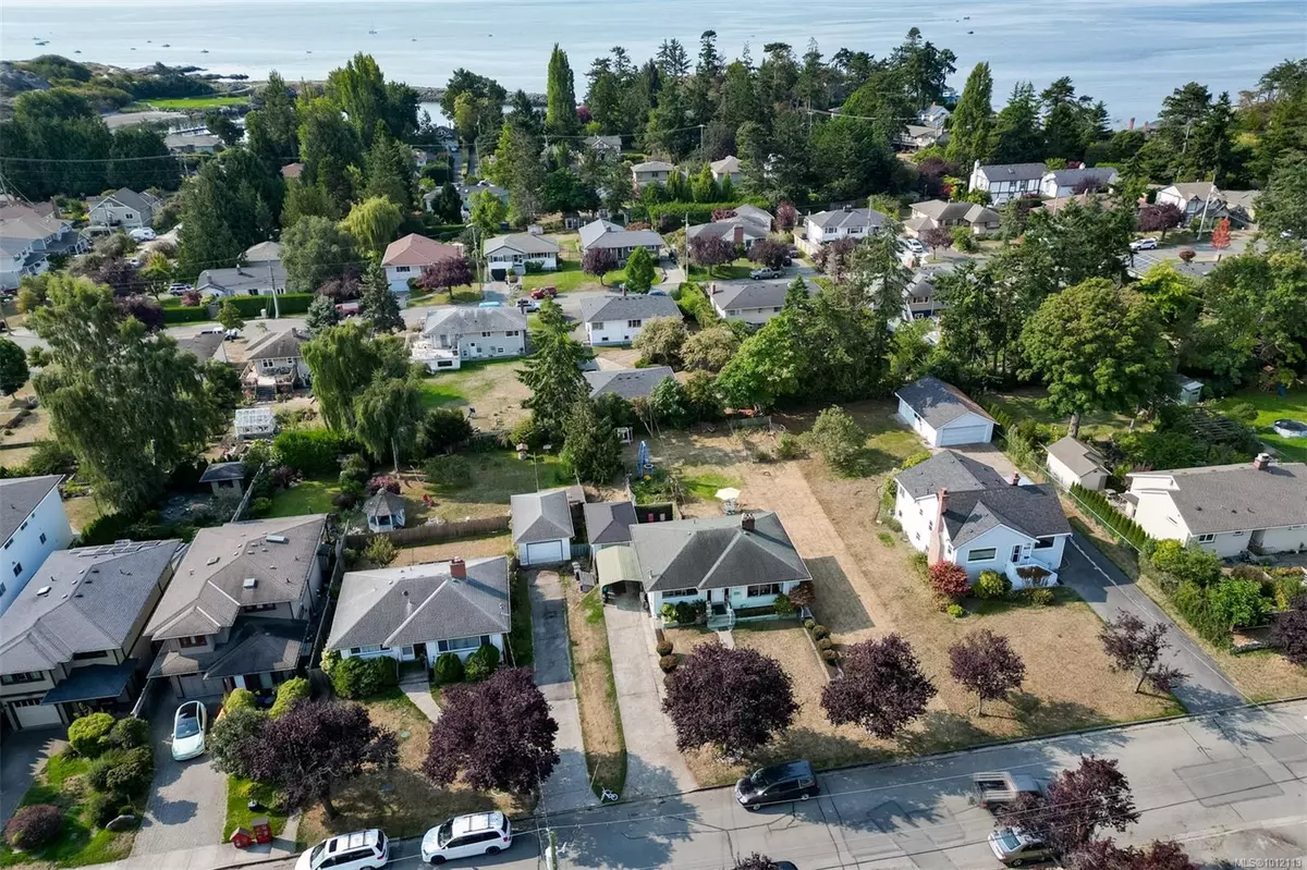 Esquimalt, BC V5A 5N2,1149 Bewdley Ave