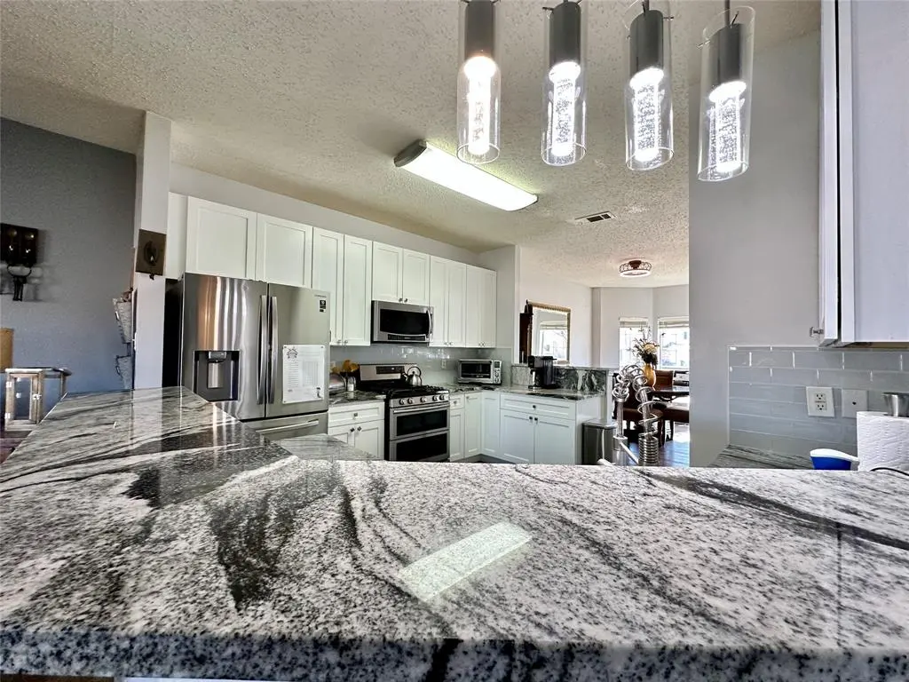 1619 Cuchara Lane, Arlington, TX 76018