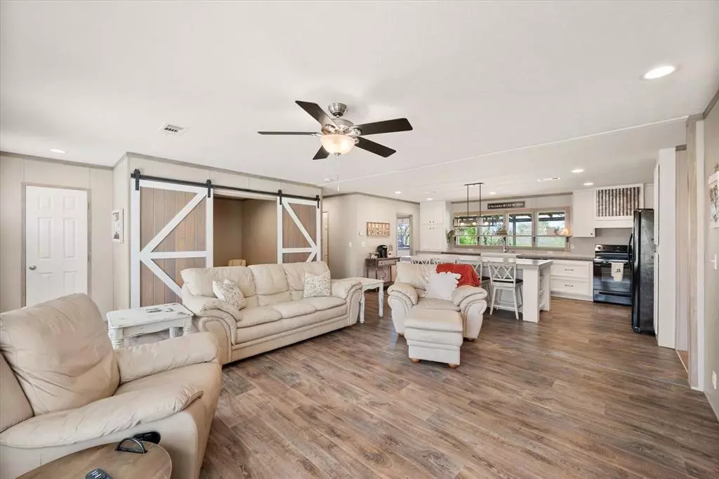 Blooming Grove, TX 76626,420 E 3rd Street