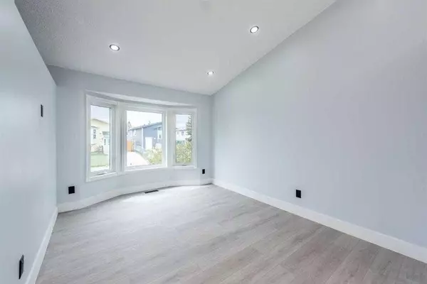 Calgary, AB T3J 3A2,141 Falshire Close NE