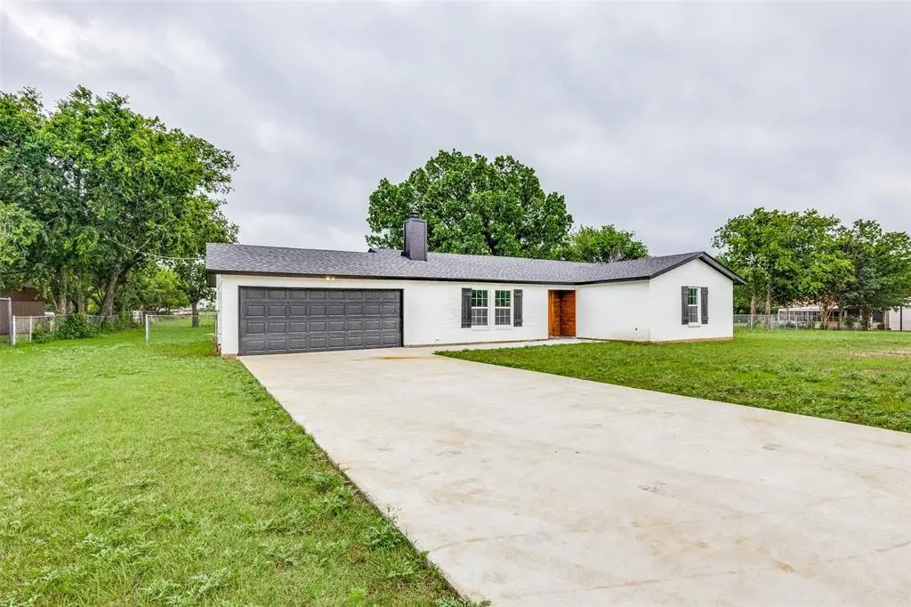 1413 W Cleburne Road, Crowley, TX 76036