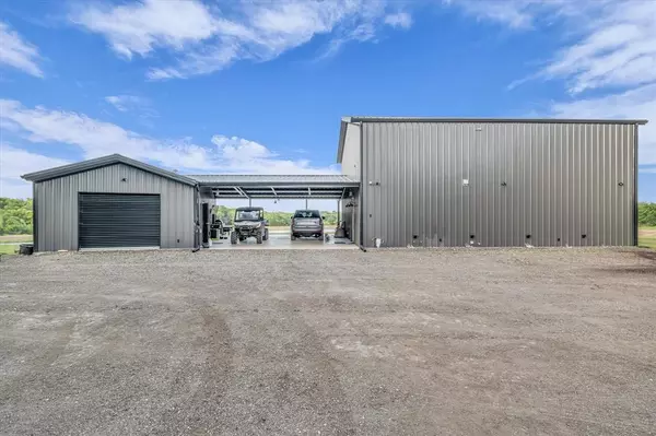 Chilton, TX 76632,350 County Road 494 S