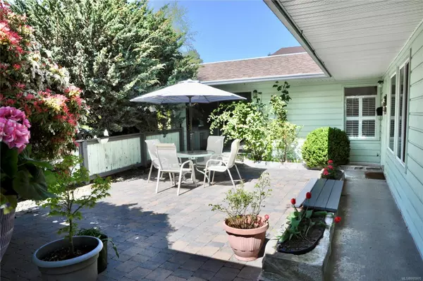 Comox, BC V9M 1Z4,546 Bambrick Pl