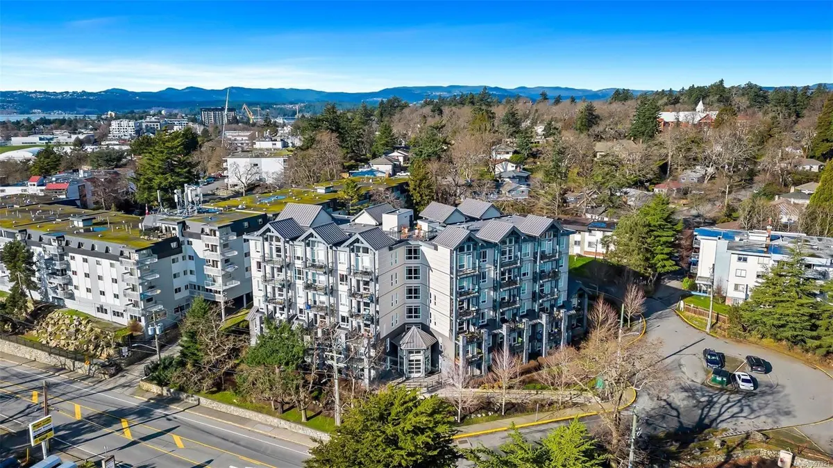 Esquimalt, BC V9A 3M8,924 Esquimalt Rd #306