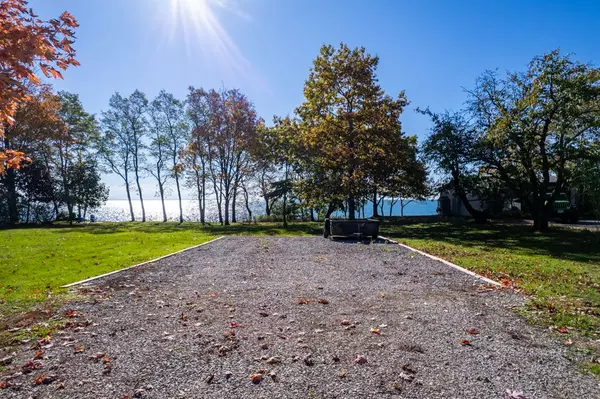 Haldimand, ON N1A 2W6,4 Dearden LN