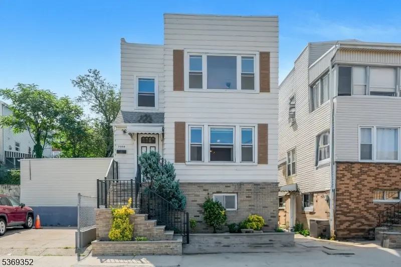 North Bergen Twp., NJ 07047,7506 Cottage Ave