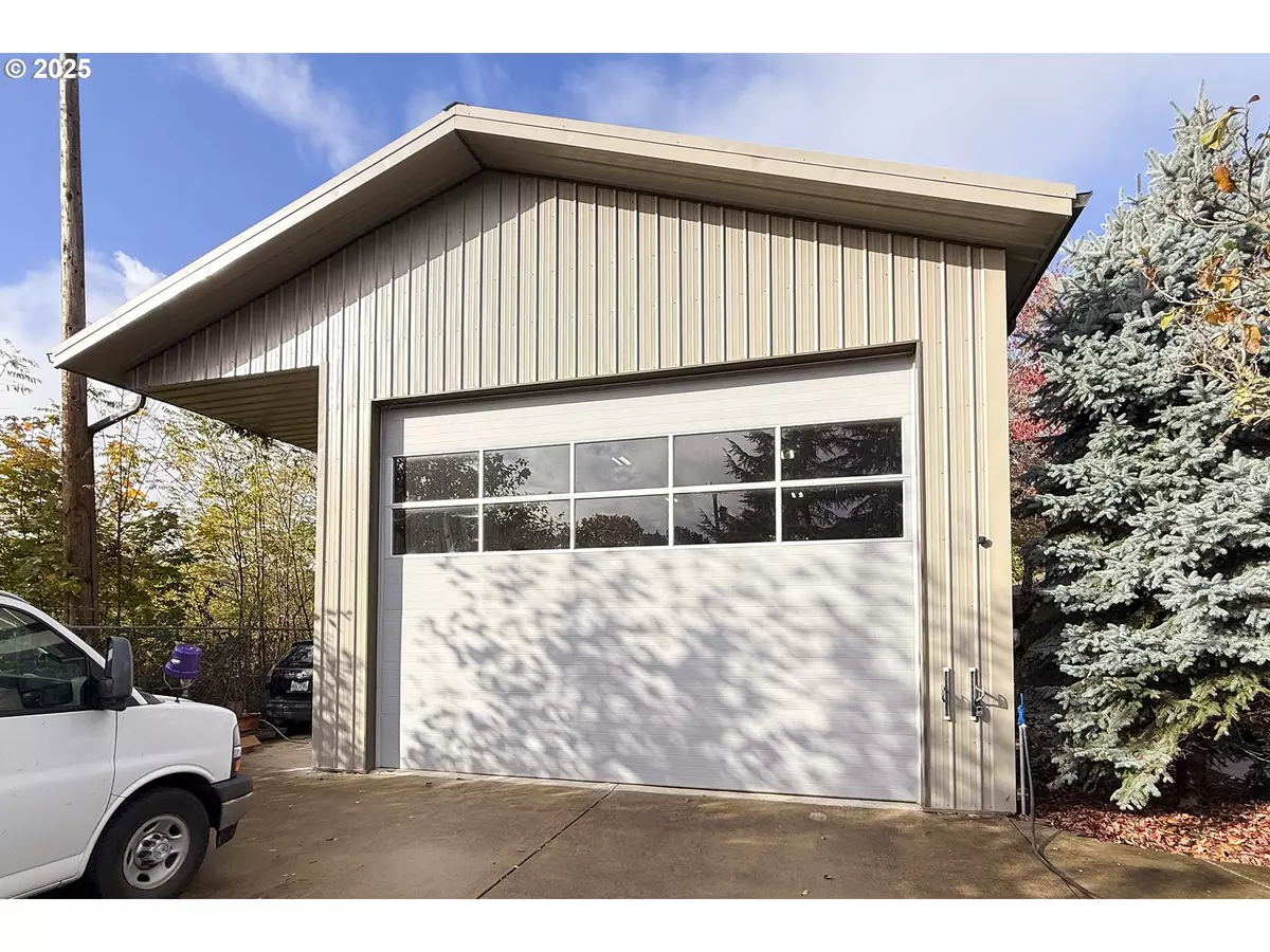 Estacada, OR 97023,571 NW WADE ST