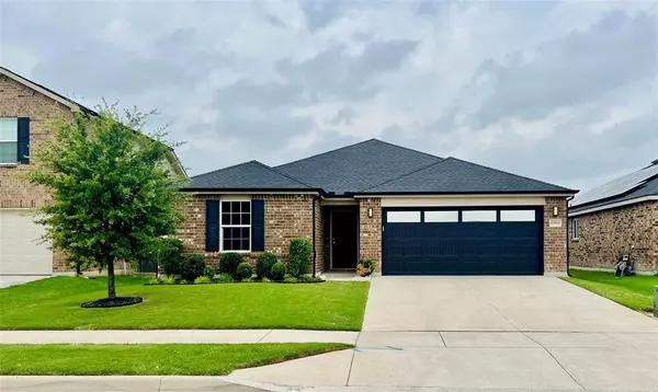 6064 Anchors Landing Pass, Fort Worth, TX 76179