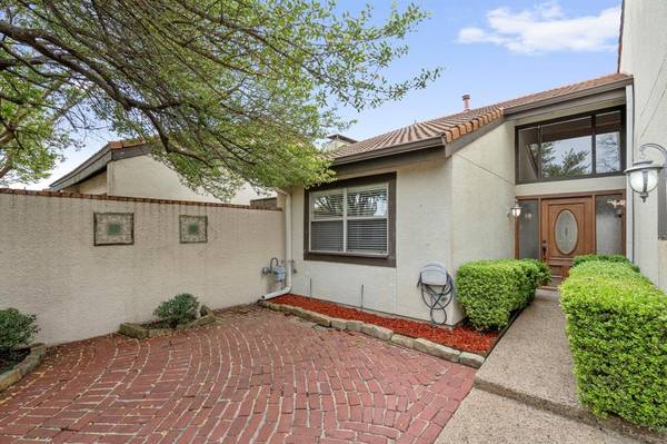 9610 Glenacre, Dallas, TX 75243