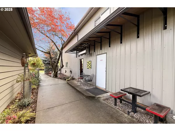 Estacada, OR 97023,571 NW WADE ST