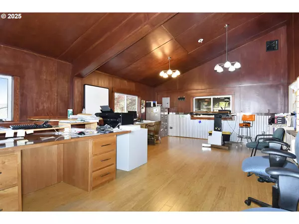 Estacada, OR 97023,571 NW WADE ST