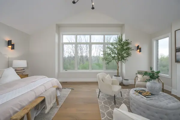 London North, ON N6G 3X8,597 Creekview Chase