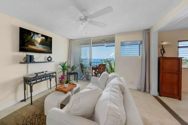 Kailua-kona, HI 96740,75-5766 KUAKINI HIGHWAY #604