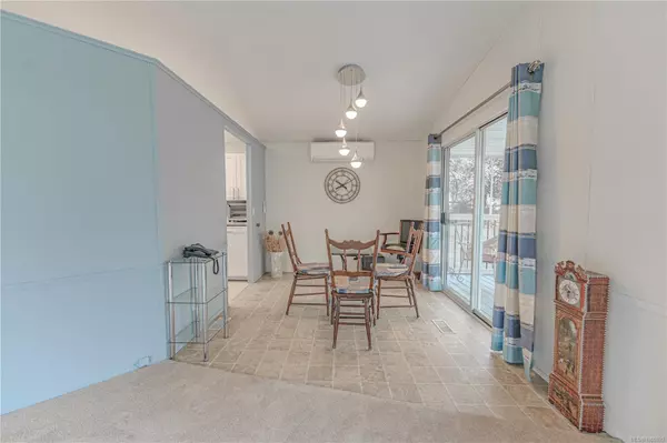 Nanaimo, BC V9R 1N1,80 5th St #32