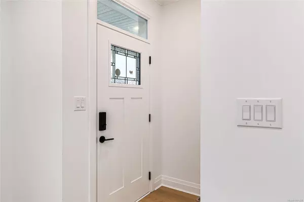 Parksville, BC V9P 2P9,747 Briarwood Dr