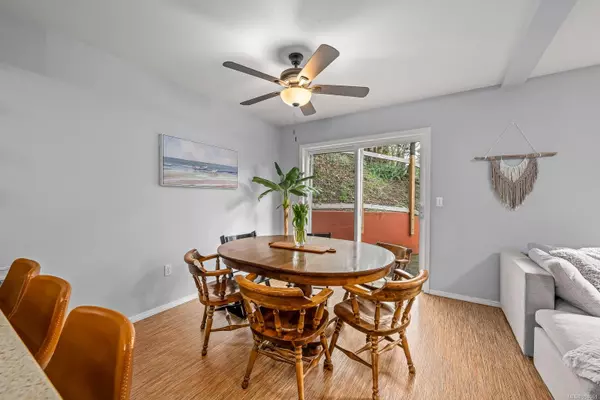 Courtenay, BC V9N 1A9,1098 1st St #A