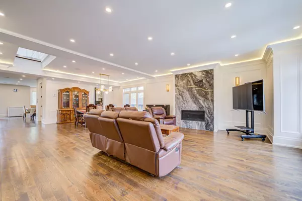 Toronto, ON M3H 2R1,149 Alexis BLVD