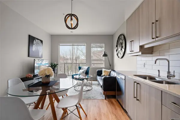 Victoria, BC V8W 1N5,595 Pandora Ave #213