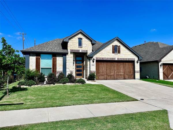 11401 Falcon Trace Drive, Fort Worth, TX 76244
