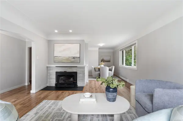 Saanich, BC V8X 1S7,3588 Savannah Ave