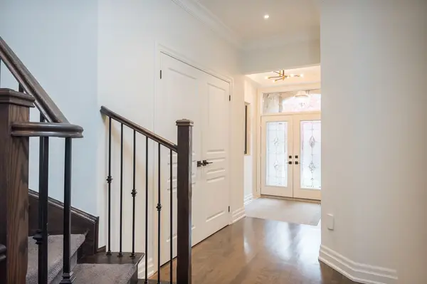 Oakville, ON L6M 0E8,2334 Wuthering Heights WAY