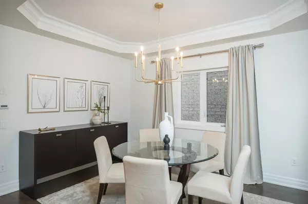 Oakville, ON L6M 0E8,2334 Wuthering Heights WAY