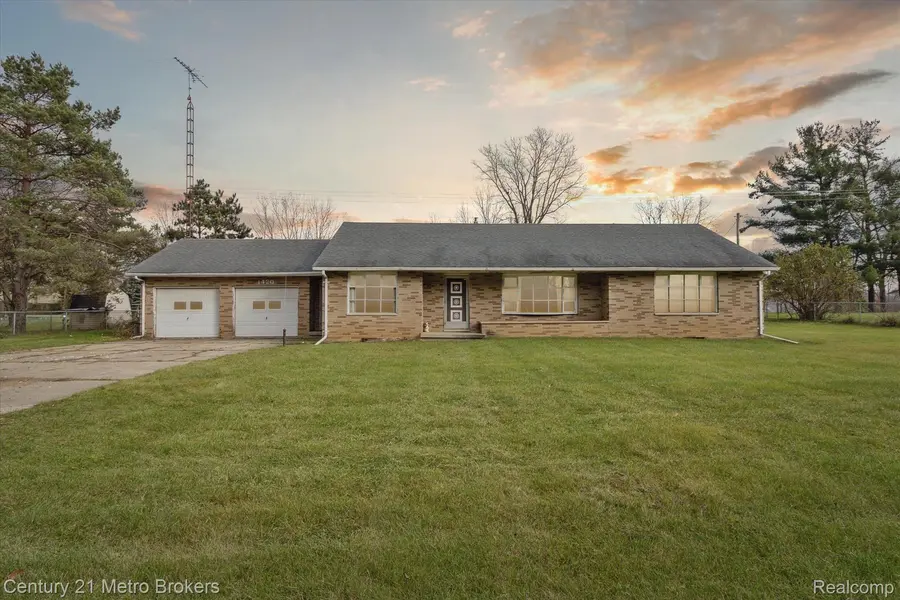 4420 N IRISH RD, Davison, MI 48423