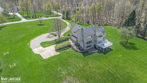 Leonard, MI 48367,1543 Low Wood Trl RD