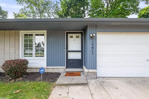 Southfield, MI 48076,19811 Wildhern CT