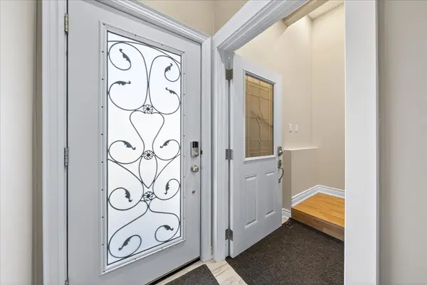 30 Indianola CRES, Wasaga Beach, ON L9Z 2W3