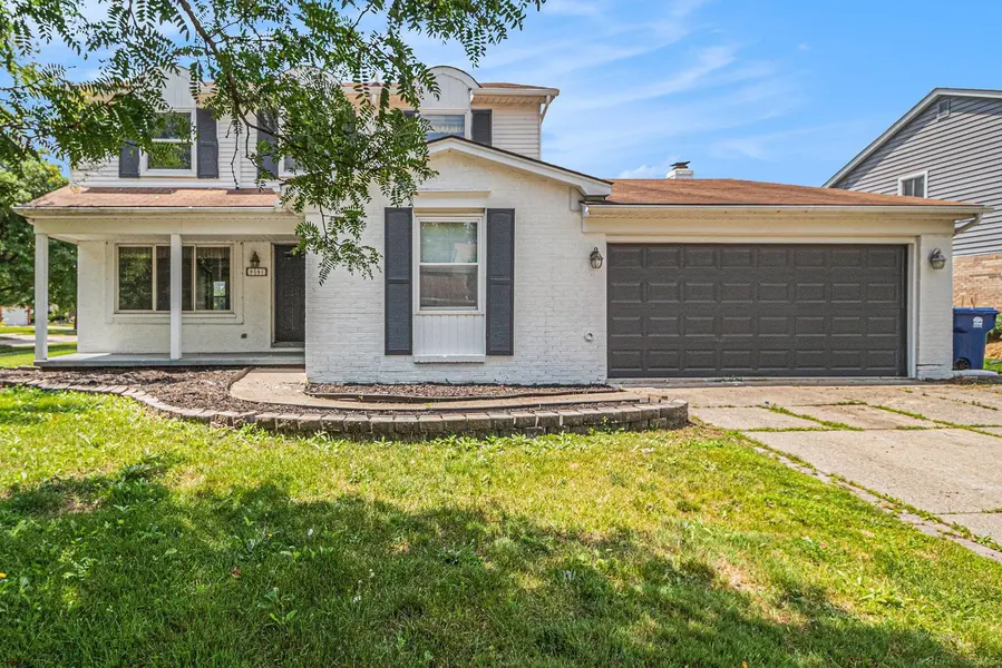 8591 Kingsley DR, Canton, MI 48187