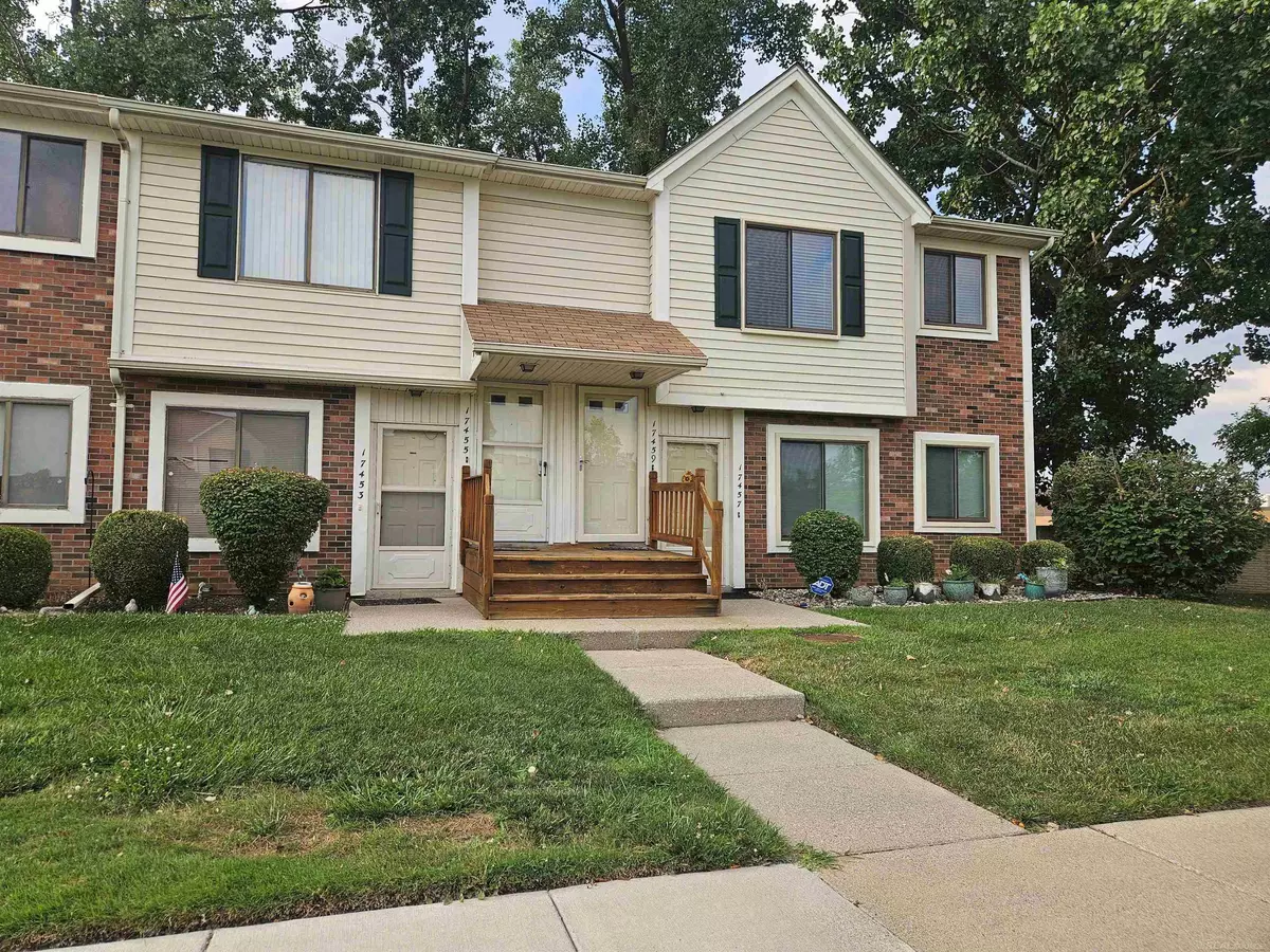 Roseville, MI 48066,17459 Utica Oaks LN