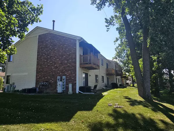 Roseville, MI 48066,17459 Utica Oaks LN