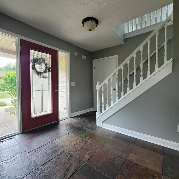 Jackson, MI 49201,5900 Mary King DR