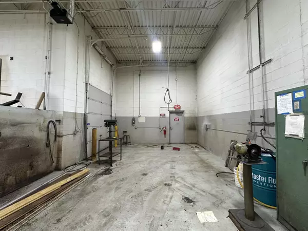 Wixom, MI 48393,47840 Anna CT