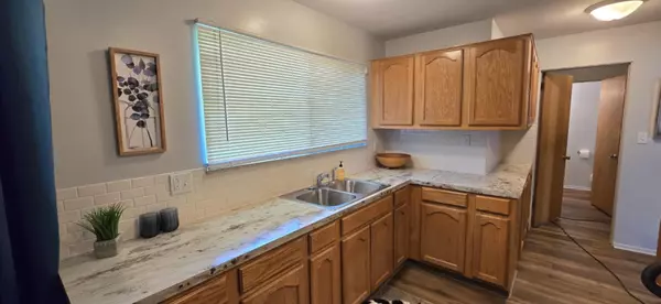 MI 48503,9211 Owen ST