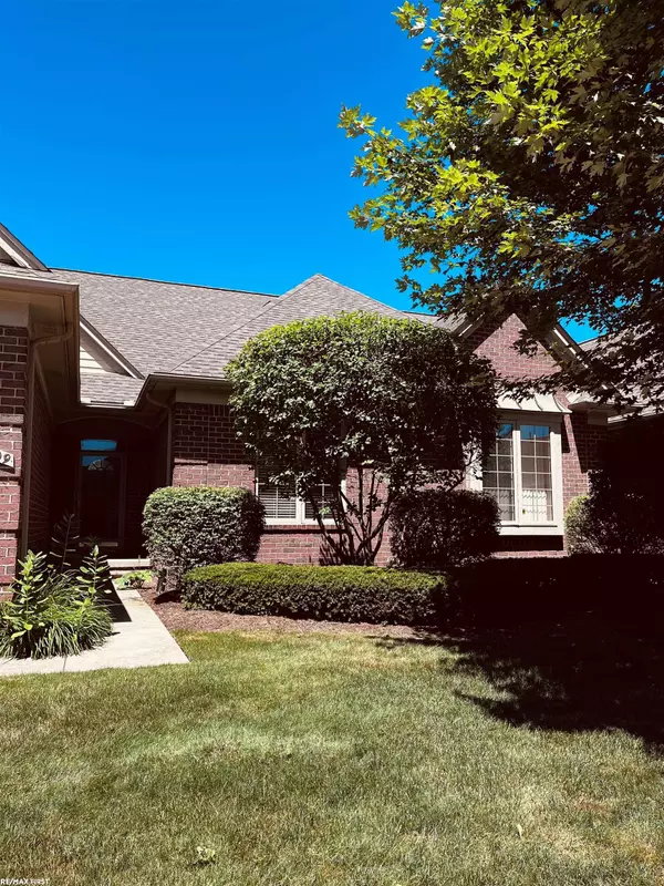 40709 Turnberry DR, Sterling Heights, MI 48310