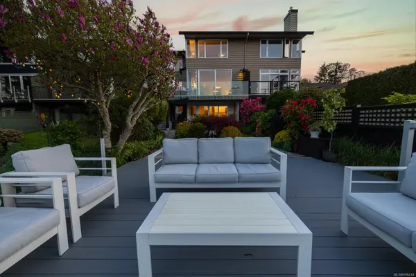 Esquimalt, BC V9A 6X8,1019 DeCosta Pl